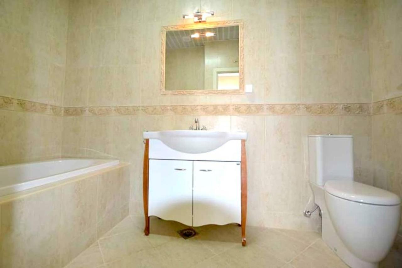 Blue Bay 2 Bedroom Apartment Prčanj Kültér fotó