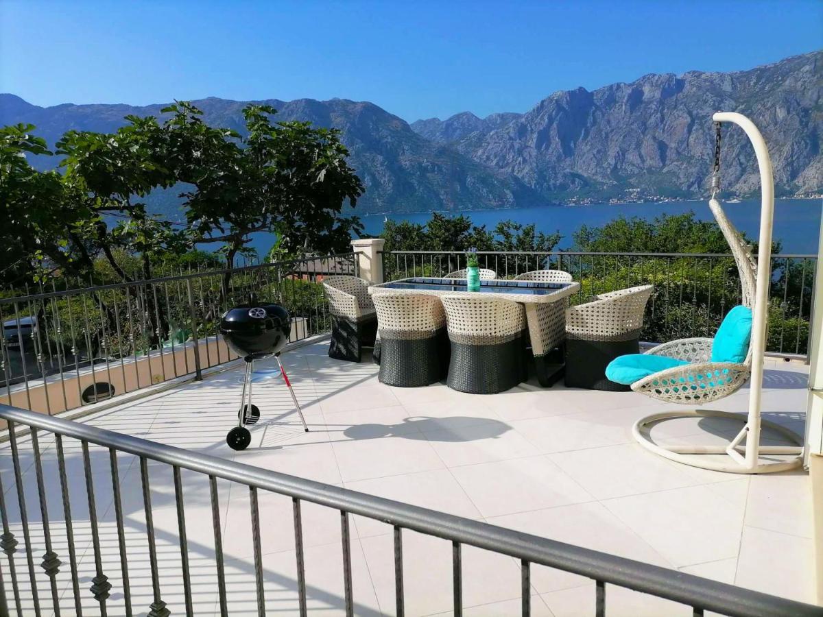 Blue Bay 2 Bedroom Apartment Prčanj Kültér fotó
